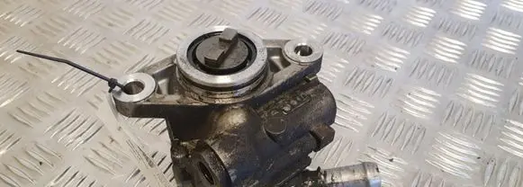 Iveco Daily 5th gen Power steering pump 504243641 7693955604
