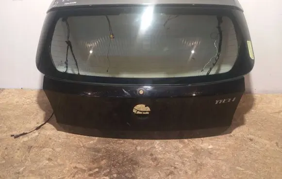 BMW 1 E81 E87 Tailgate/trunk/boot lid
