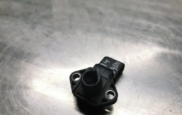 Audi A4 S4 B5 8D Air pressure sensor 038906051