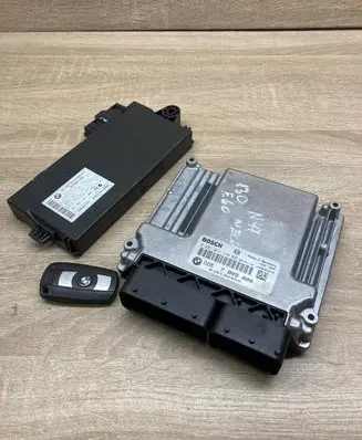 BMW 5 E60 E61 Engine ECU kit and lock set 7809000 9147195