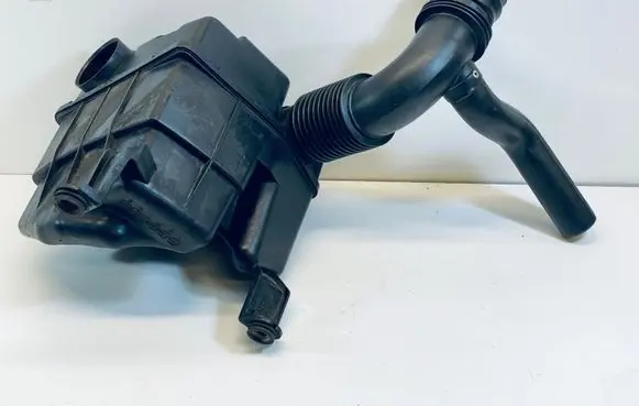 Intake resonator