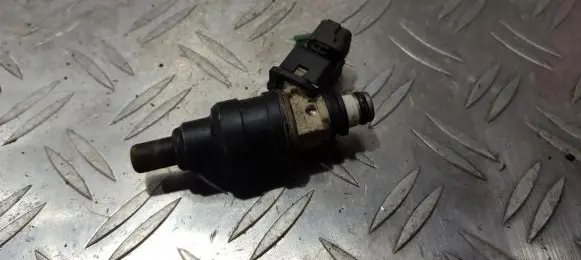 Hyundai Elantra Fuel injector 9250930001 3531032561