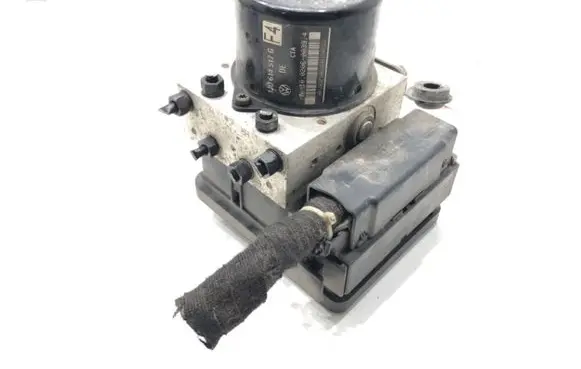 Volkswagen Golf IV ABS Pump