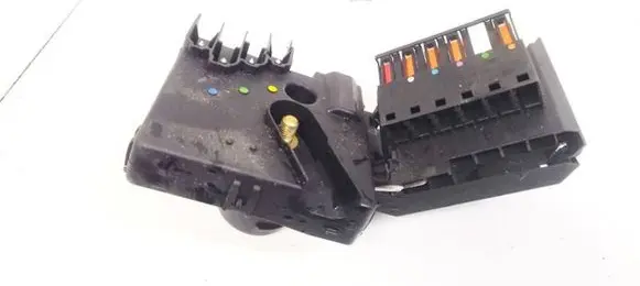 Mercedes-Benz CLS C219 Fuse box set a2115461341