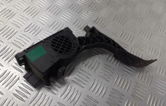 Skoda Fabia Mk2 (5J) Accelerator throttle pedal 6Q1721503F