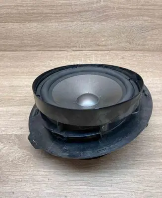 Mercedes-Benz E W211 Rear door speaker A2118202602 165ME004 LOGIC7
