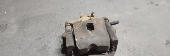 Toyota RAV 4 (XA20) Front brake caliper