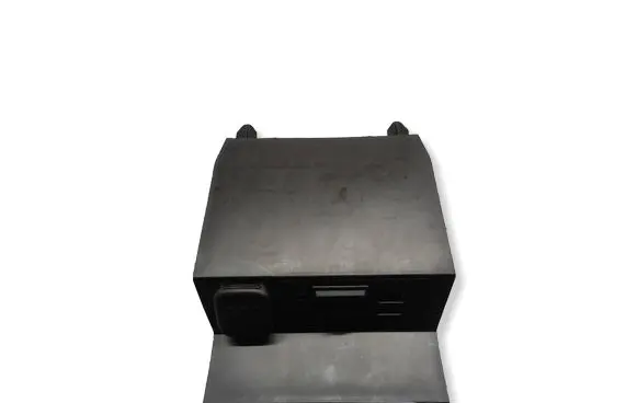 Mazda 3 III USB socket connector BHN2644A1