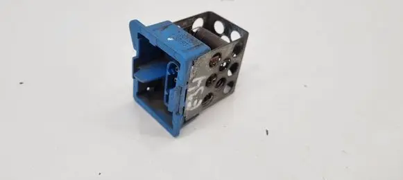 BMW 5 E34 Heater blower motor/fan resistor 83916999