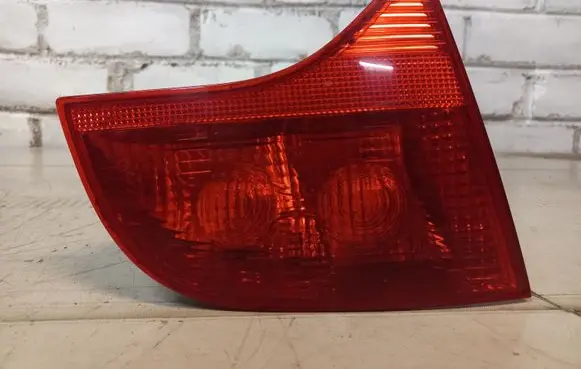 Audi A4 S4 B7 8E 8H Tailgate rear/tail lights 8E9945093