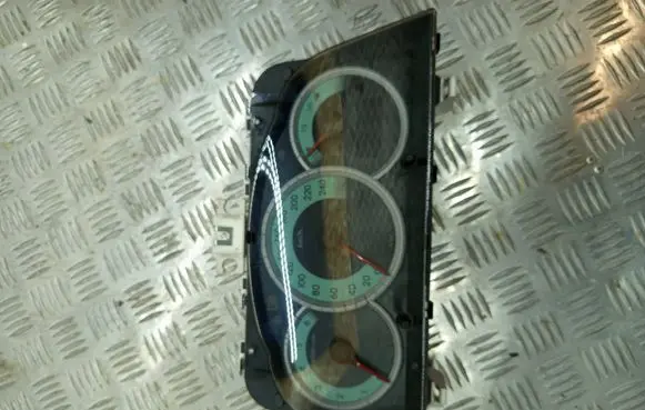 Toyota Corolla Verso AR10 Speedometer (instrument cluster) 838000F092A MB2574403890