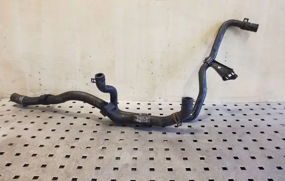 Skoda Yeti (5L) Engine coolant pipe/hose