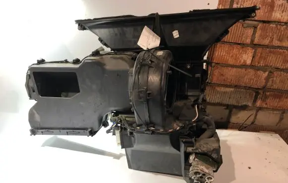 Mini One - Cooper R50 - 53 Interior heater climate box assembly housing 1504336