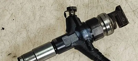 Subaru Forester SH Fuel injector 16613AA020