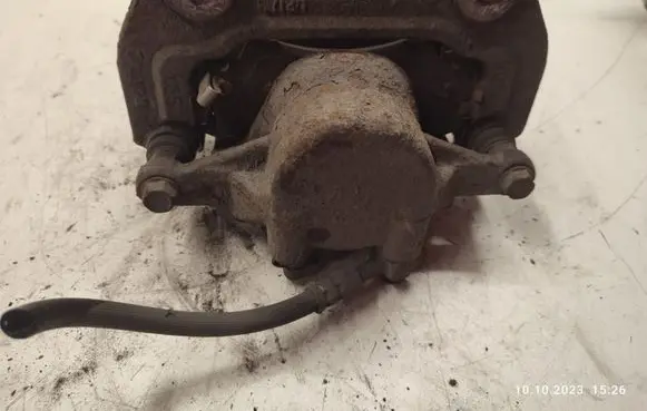 Opel Insignia A Front brake caliper