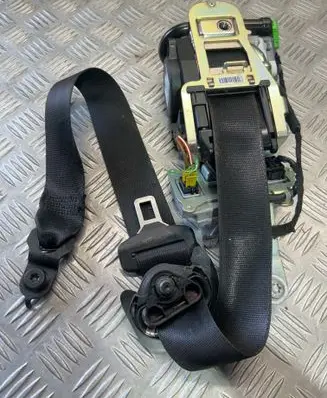 Front seatbelt
