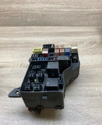 Volvo S40, V40 Fuse module 30859714 72541985