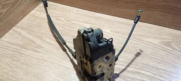 Renault Laguna II Front door lock
