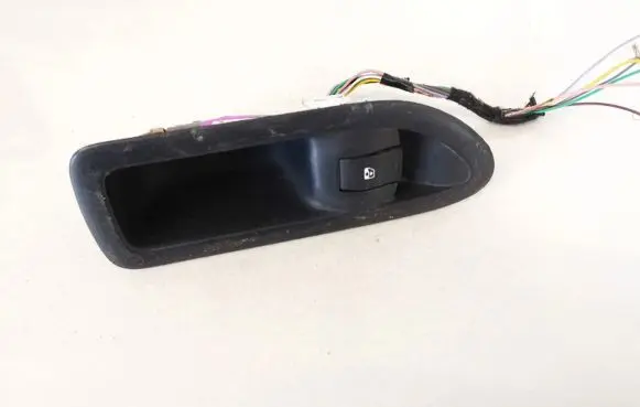 Renault Laguna II Electric window control switch 8200016014