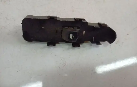Citroen C4 I Electric window control switch 9651465677