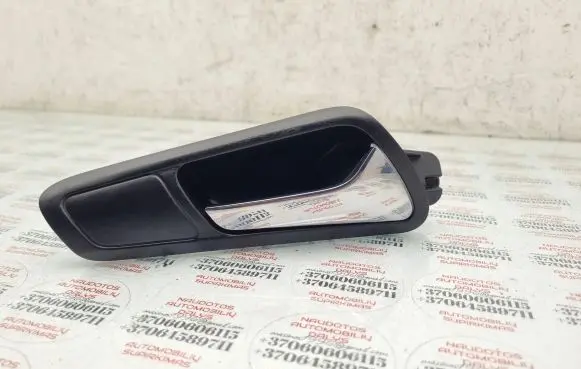 Volkswagen PASSAT B6 Front door interior handle 3C1837114