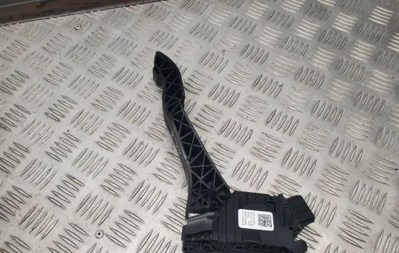 Audi Q3 F3 Accelerator throttle pedal 5Q1723503L