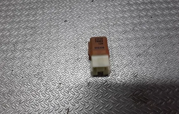 Nissan Navara D22 Other relay 2523079964