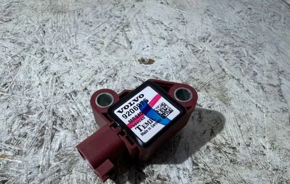 Volvo V50 Airbag deployment crash/impact sensor 9206975