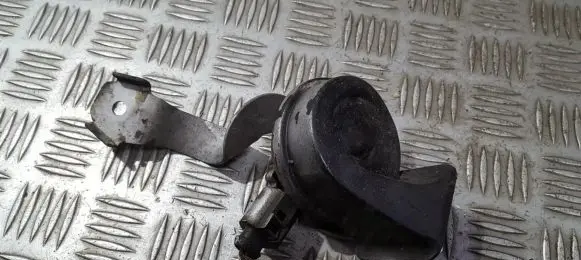 Volkswagen Golf V Horn signal 703881157