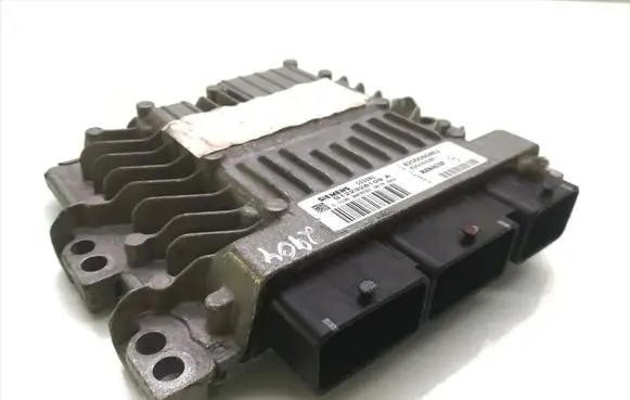 Renault Scenic II - Grand scenic II Engine control unit/module 8200565863 8200592611 S122326109A