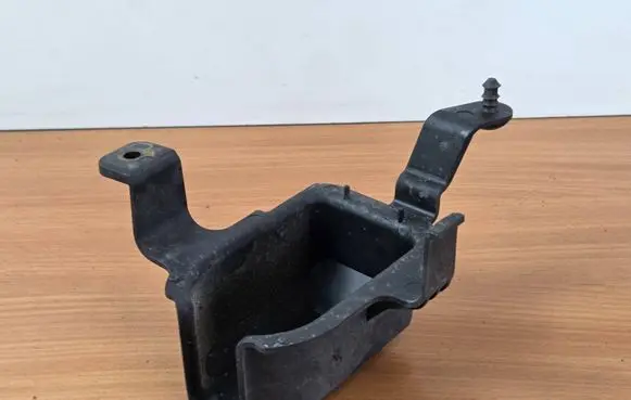 Ford Focus Other engine bay part JX6112C514BA