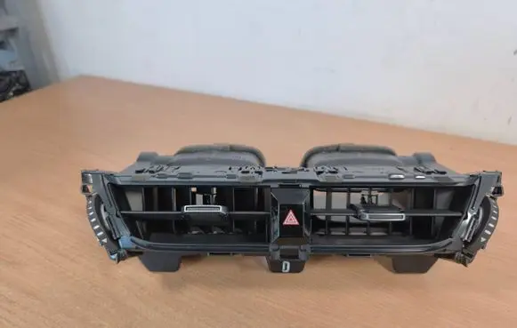 Toyota Corolla Cross Dash center air vent grill 5567012710