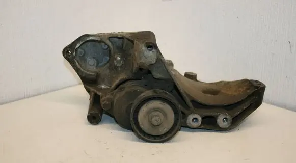 Opel Vectra B Engine mounting bracket 90528682