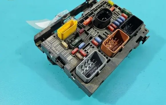 Peugeot Partner Central body control module 9666700480 IMPRK1536078