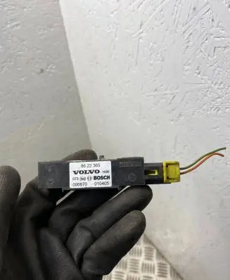 Volvo V70 Airbag deployment crash/impact sensor 8622365
