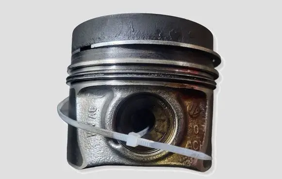Skoda Octavia Mk2 (1Z) Piston CAY