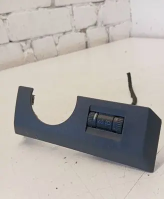 Headlight level height control switch