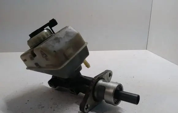 Volvo V70 Master brake cylinder 9203845 9200439