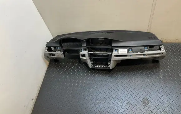 BMW 3 E92 E93 Dashboard 7077817 72758412