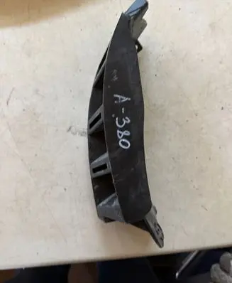 Seat Toledo IV (NH) Bumper support mounting bracket corner 6JH807394A