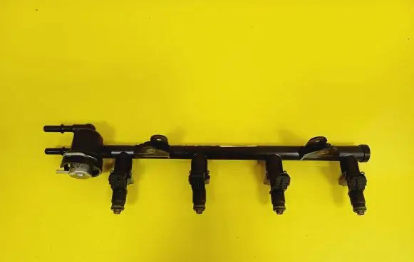 Ford Fiesta Fuel main line pipe 6S5G-AA 9F593 VP2NIU-9D280-CB