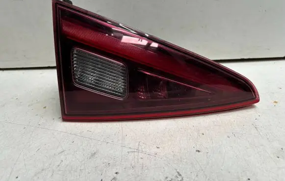 Alfa Romeo Giulia Tailgate rear/tail lights 20700105 00505437910 90L0020Z001