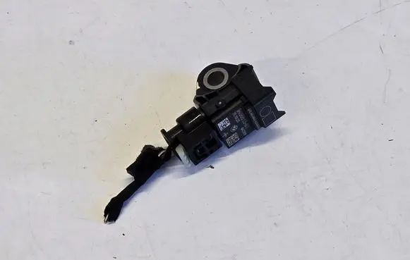BMW 5 G60 G61 Airbag deployment crash/impact sensor 9496815