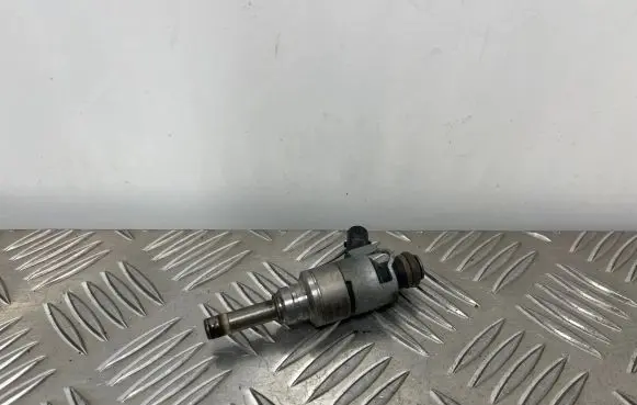 Audi A6 C7 Fuel injector 06E036P