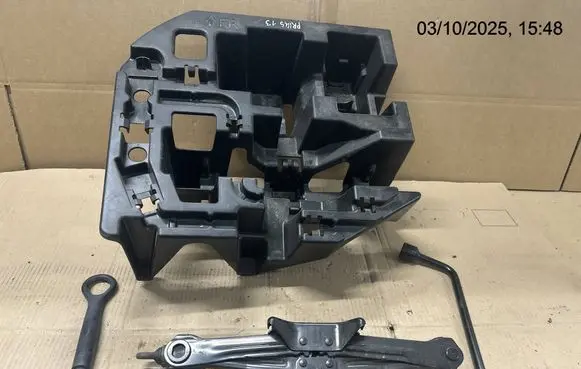 Toyota Prius (XW30) Other interior part 6477747090