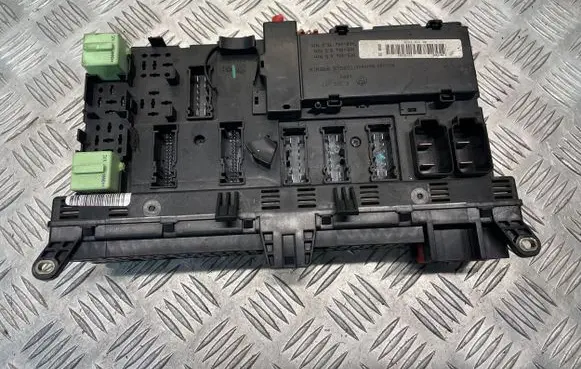 BMW X5 E53 Fuse module 8380407