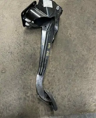 Mercedes-Benz Vito Viano W639 Brake pedal A6392901801
