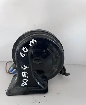 Audi A6 S6 C5 4B Horn signal 8D0951223G