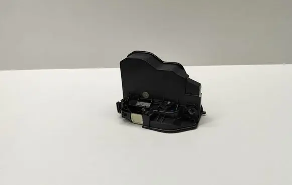BMW 5 E60 E61 Front door lock 7229461 7318409 7276661