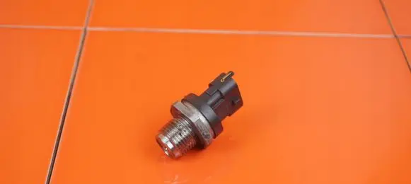 Renault Trafic III (X82) Fuel pressure sensor 0281006726 R9M413